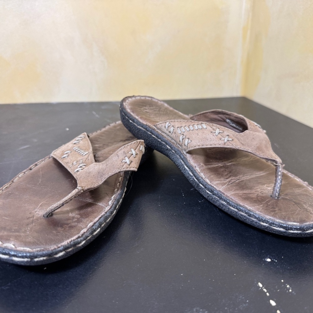 Keen Thong Sandals Womens Size 9.5 Beige Leather Beach Vacation Summer - Picture 9 of 9